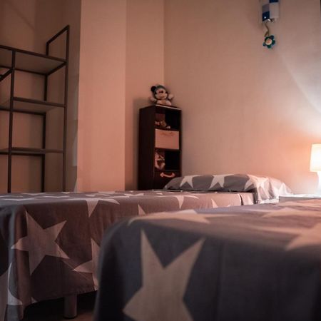ל'אמפולה Nautic Apartment -Free Wifi מראה חיצוני תמונה