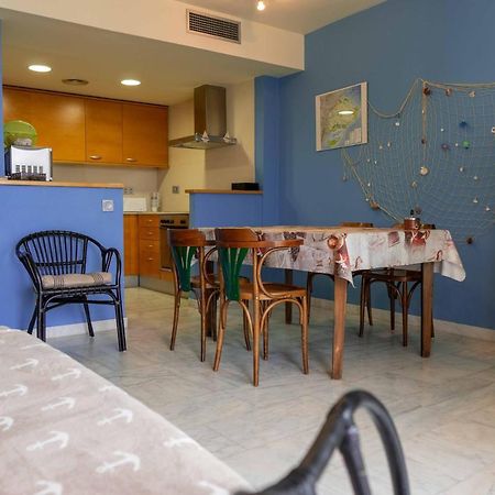 ל'אמפולה Nautic Apartment -Free Wifi מראה חיצוני תמונה